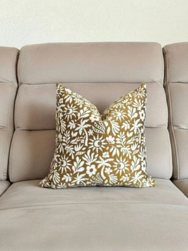 Vintage Floral_45x45.jpg
