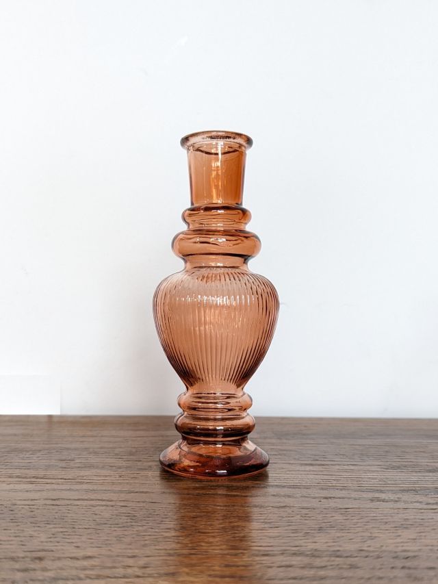 ŚWIECZNIK SZKLANY MIODOWY PRĄŻKI