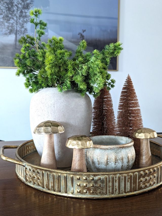 DUŻY GRZYBEK DEKORACYJNY ZE ZŁOTYM METALOWYM KAPELUSZEM