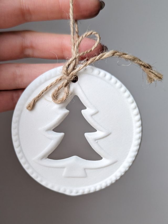 ZAWIESZKA NA CHOINKĘ GIPSOWA CHOINKA