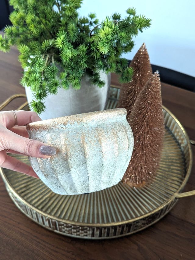 MAŁA OSŁONKA BIAŁA POZŁACANA PRZETARTA 10CM