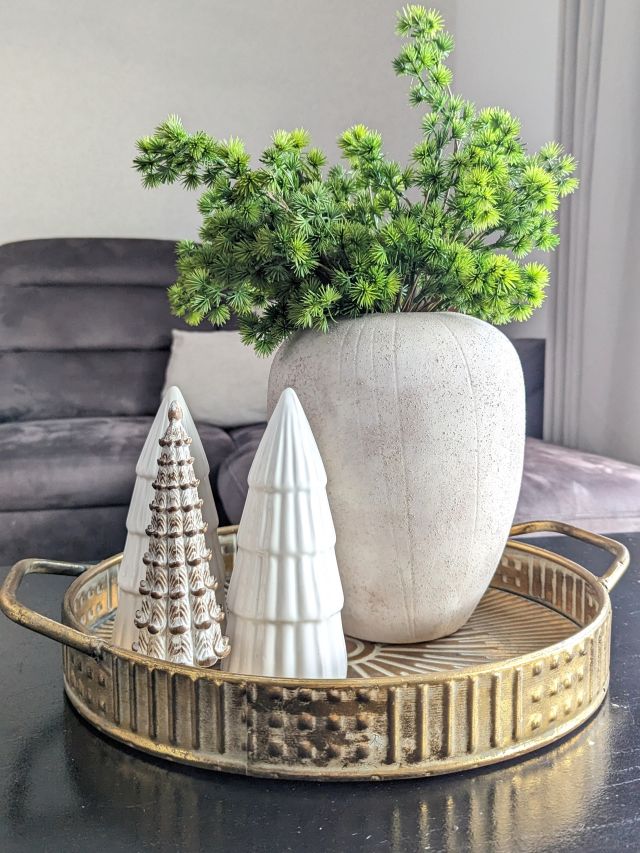 MAŁA OKRĄGŁA TACA DEKORACYJNA