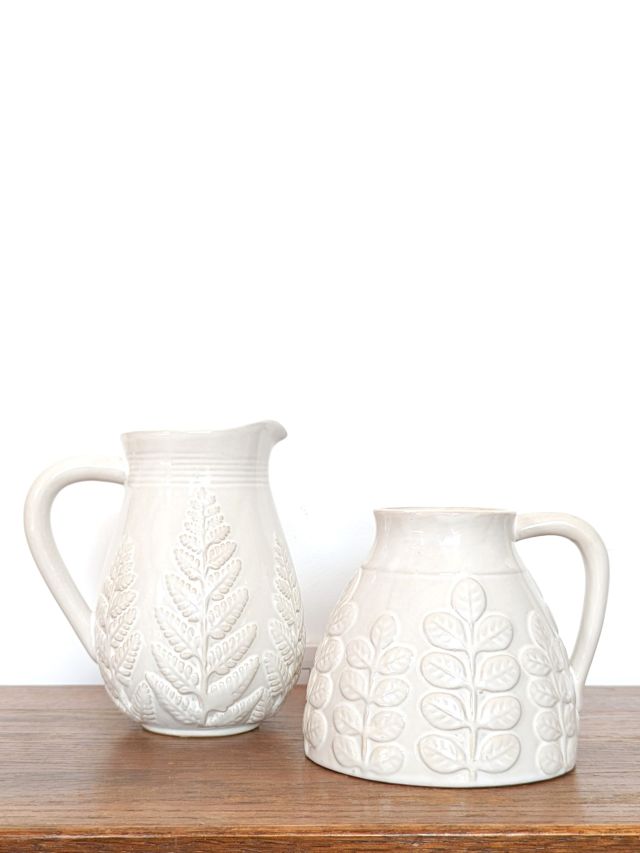 DZBANEK Z ROŚLINNYM MOTYWEM