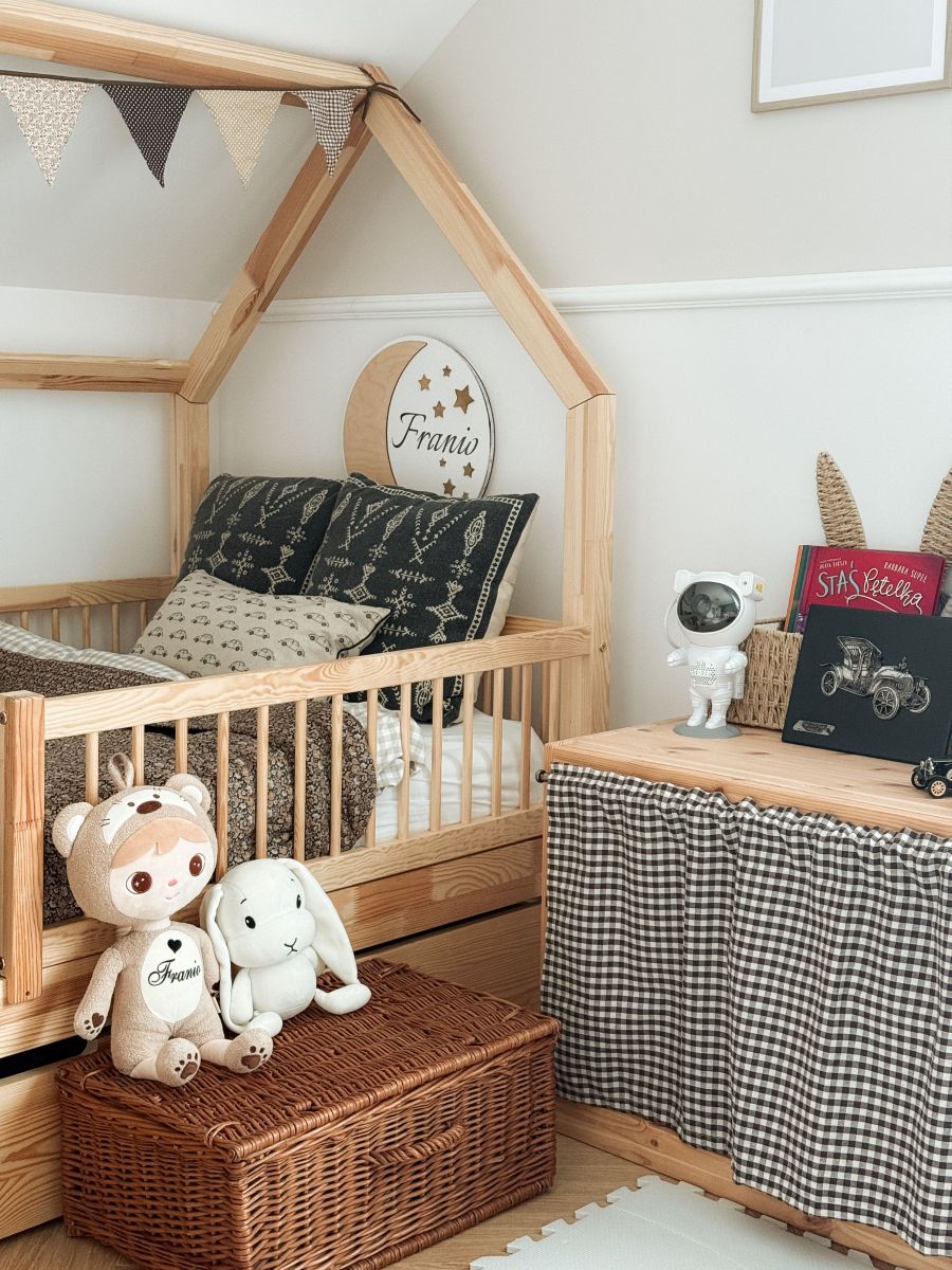 PODUSZKA DEKORACYJNA "GARBUS" 30X50