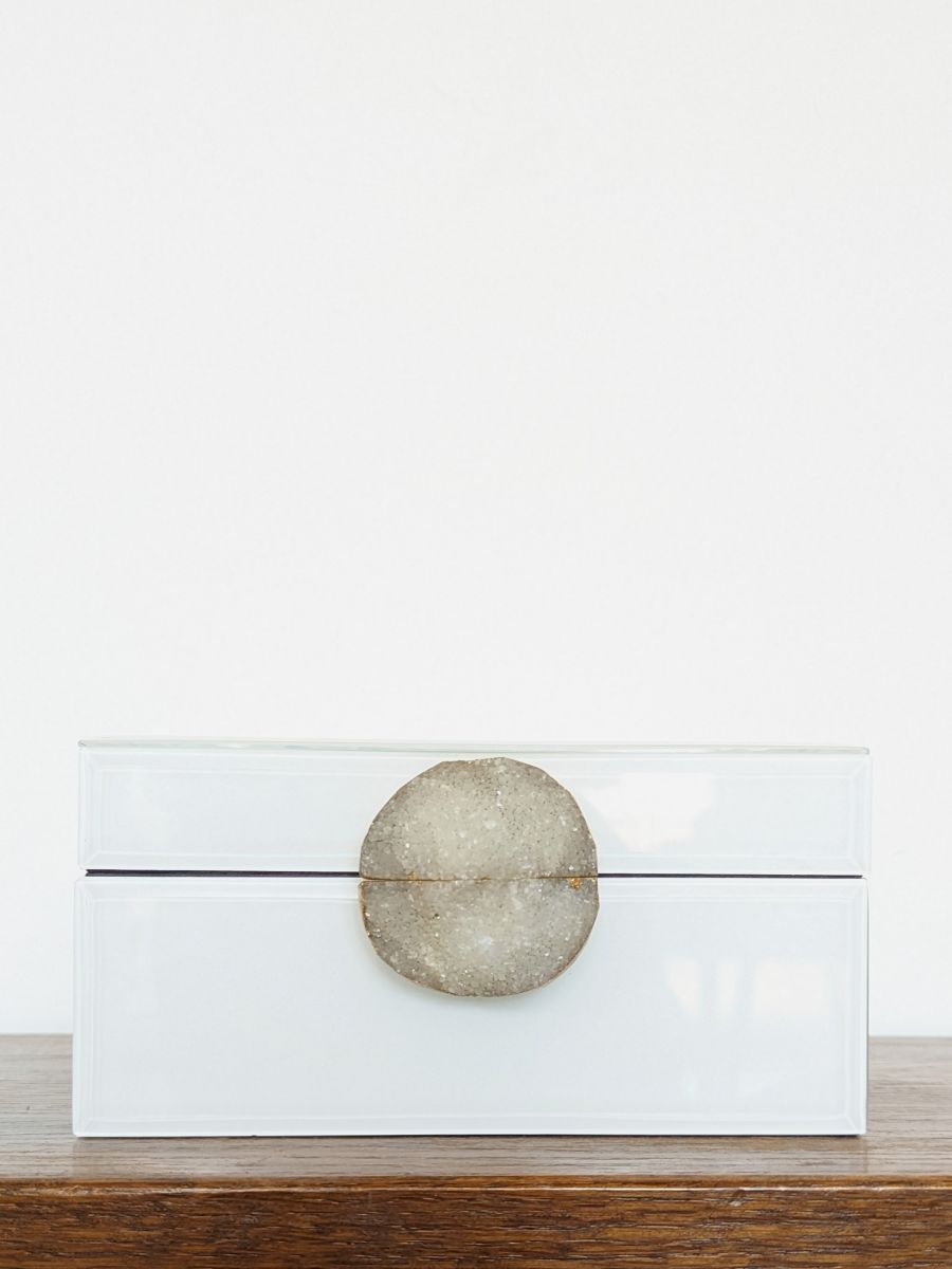 SZKLANA SZKATUŁKA Z KAMIENIEM KSIĘŻYCOWYM