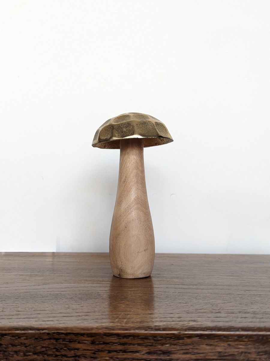 DUŻY GRZYBEK DEKORACYJNY ZE ZŁOTYM METALOWYM KAPELUSZEM