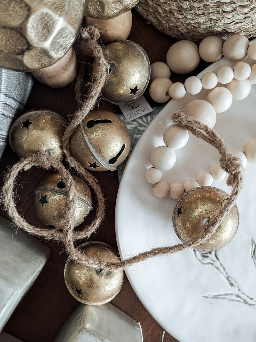 DZWONECZKI ZŁOTE NA SZNURZE