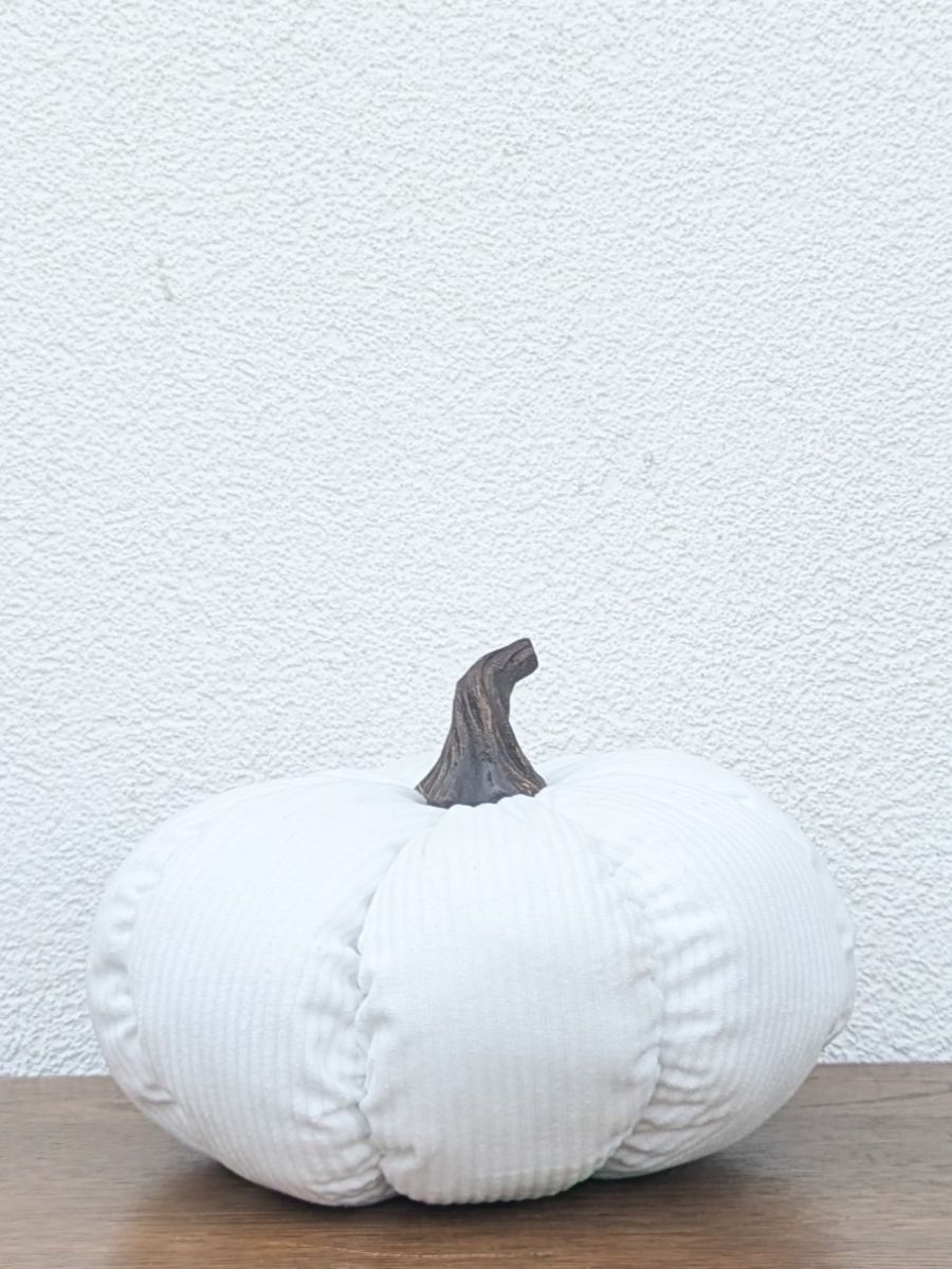 DYNIA OZDOBNA Z MATERIAŁU