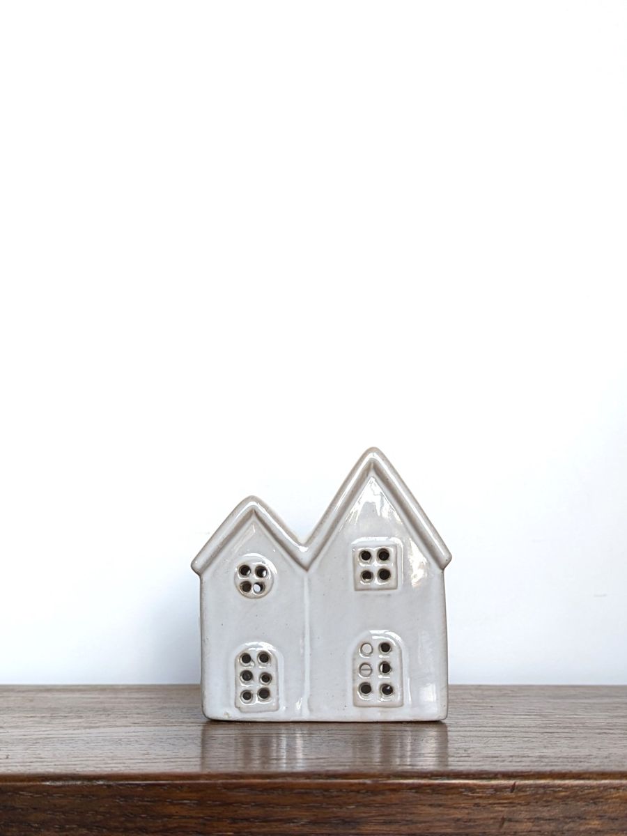 MAŁY DOMEK CERAMICZNY NA TEALIGHTY