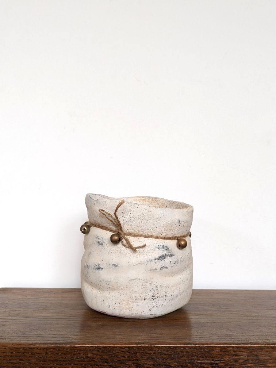 DUŻA OSŁONKA PRZECIERANA Z DZWONECZKIEM