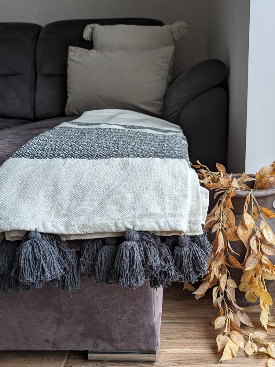 PLED ETNO Z CZARNYMI FRĘDZLAMI