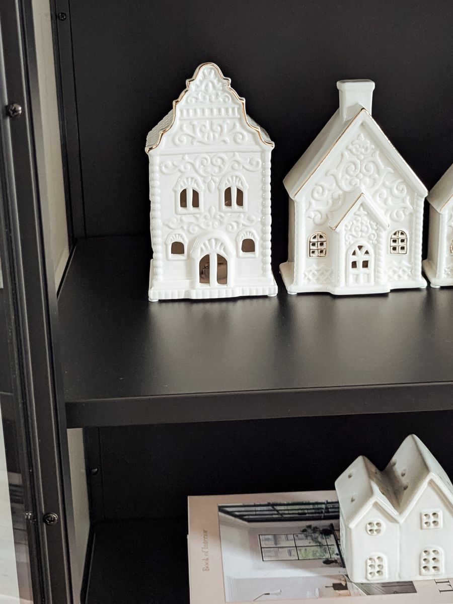 DOMEK OZDOBNY LED BIAŁA KAMIENICZKA NO.1