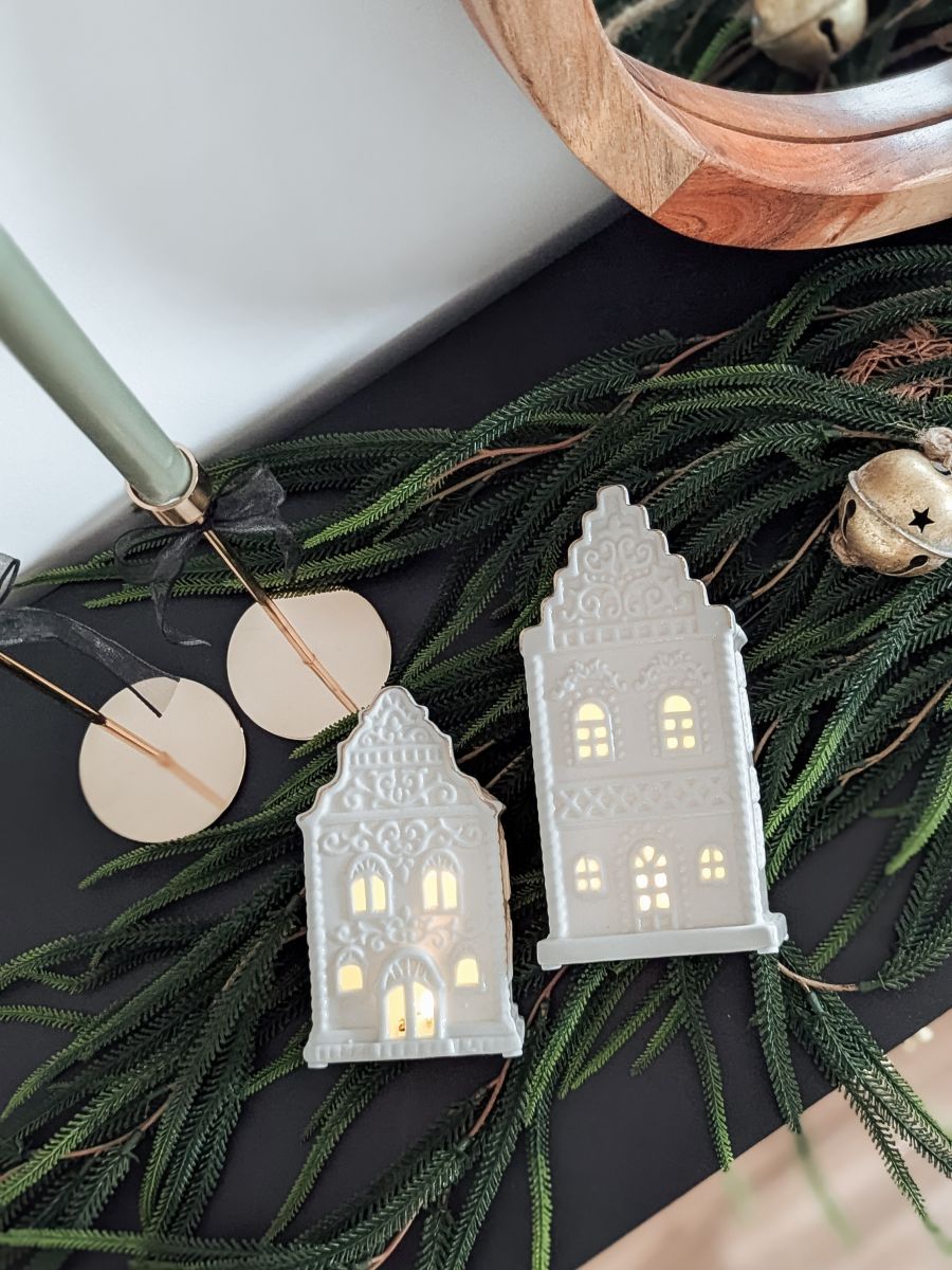 DOMEK OZDOBNY LED BIAŁA KAMIENICZKA NO.3