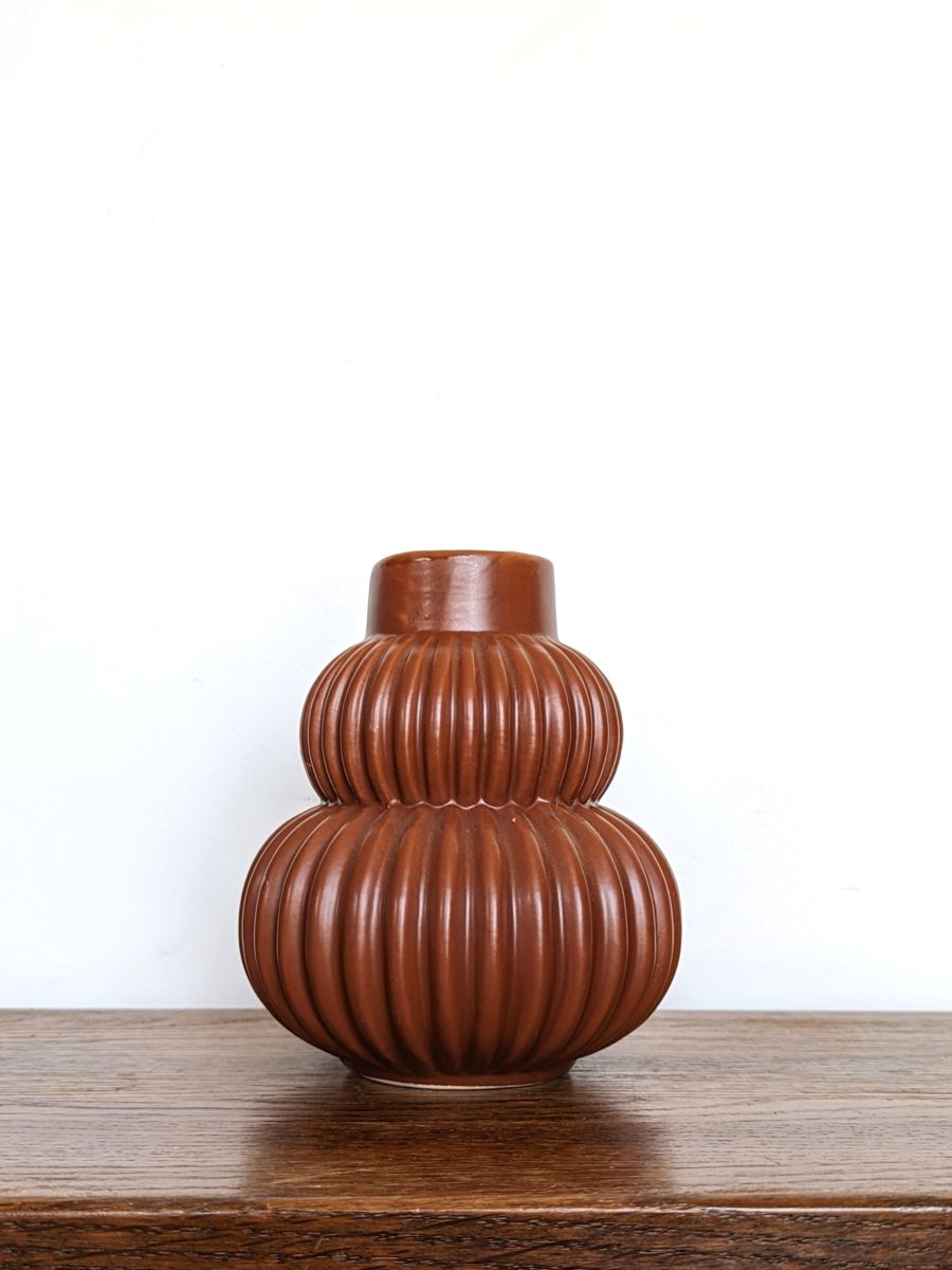 MAŁY WAZON BRĄZOWY